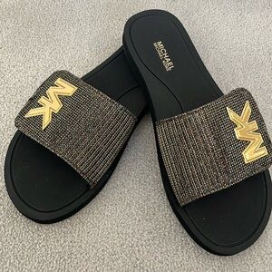 NWOT MICHAEL Michael Kors Velcro Adjustable, Embellished Slide